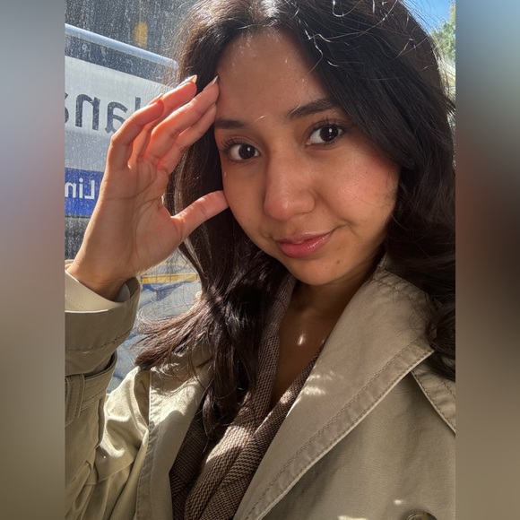 Meet your Posher, Victoria - Picture 2 of 3